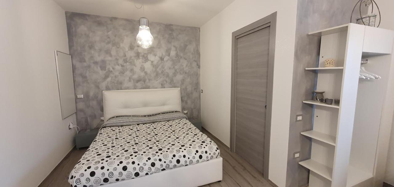La Casetta Tra Sassi E Ulivi B&B Matera Buitenkant foto